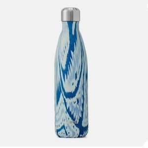 - Swell Water bottle